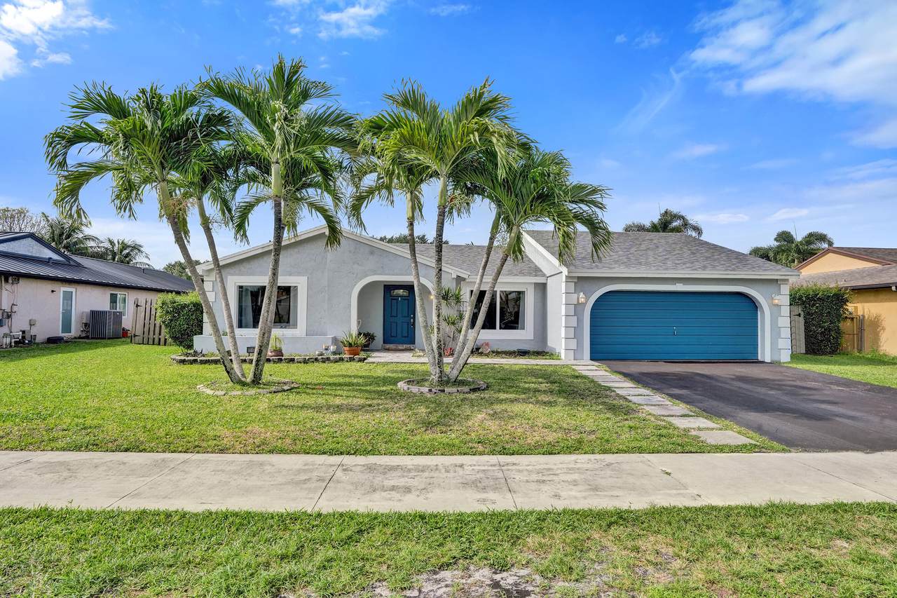 11614 50th Street - Photo 1