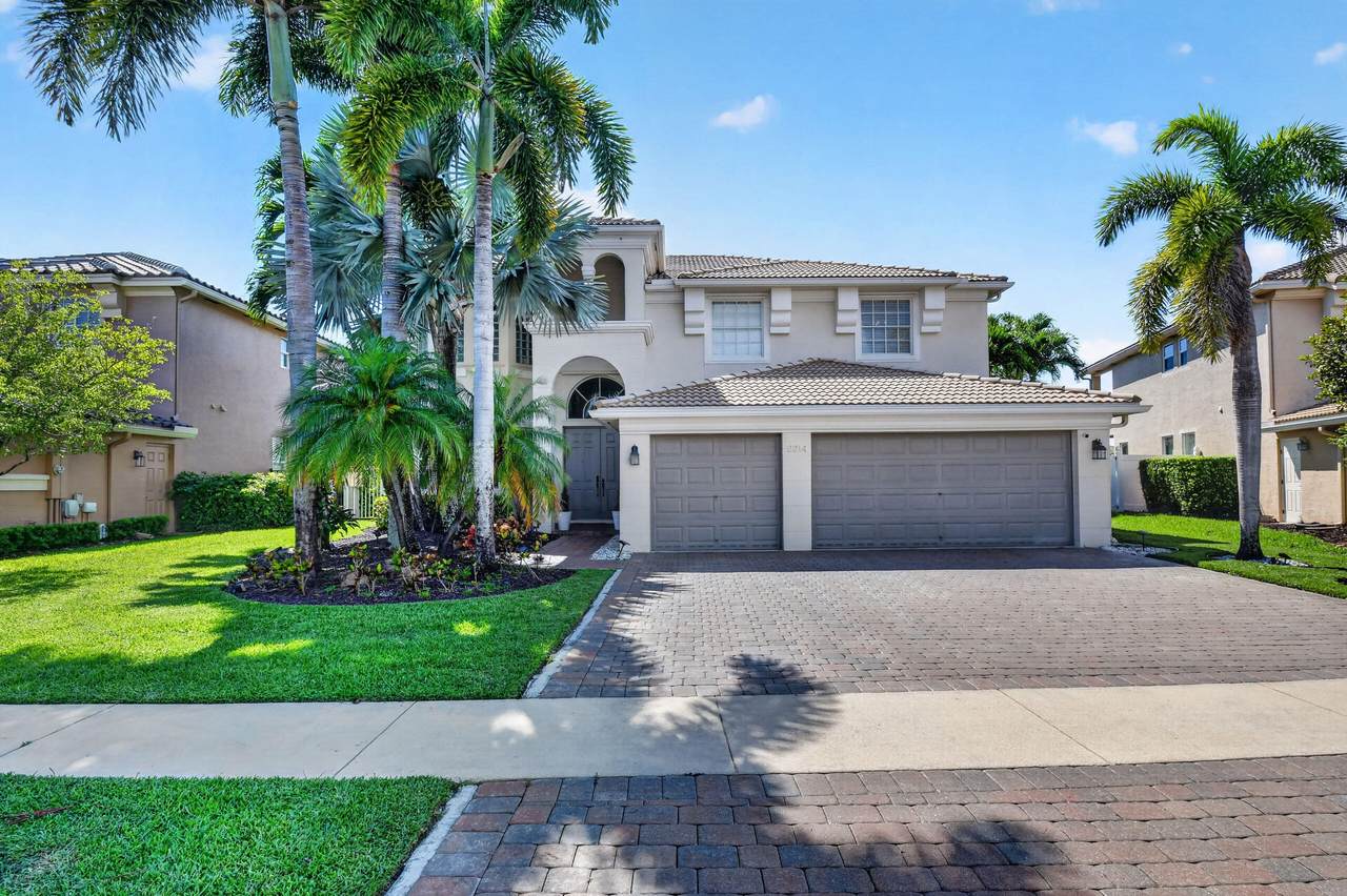 2214 Ridgewood Circle - Photo 1