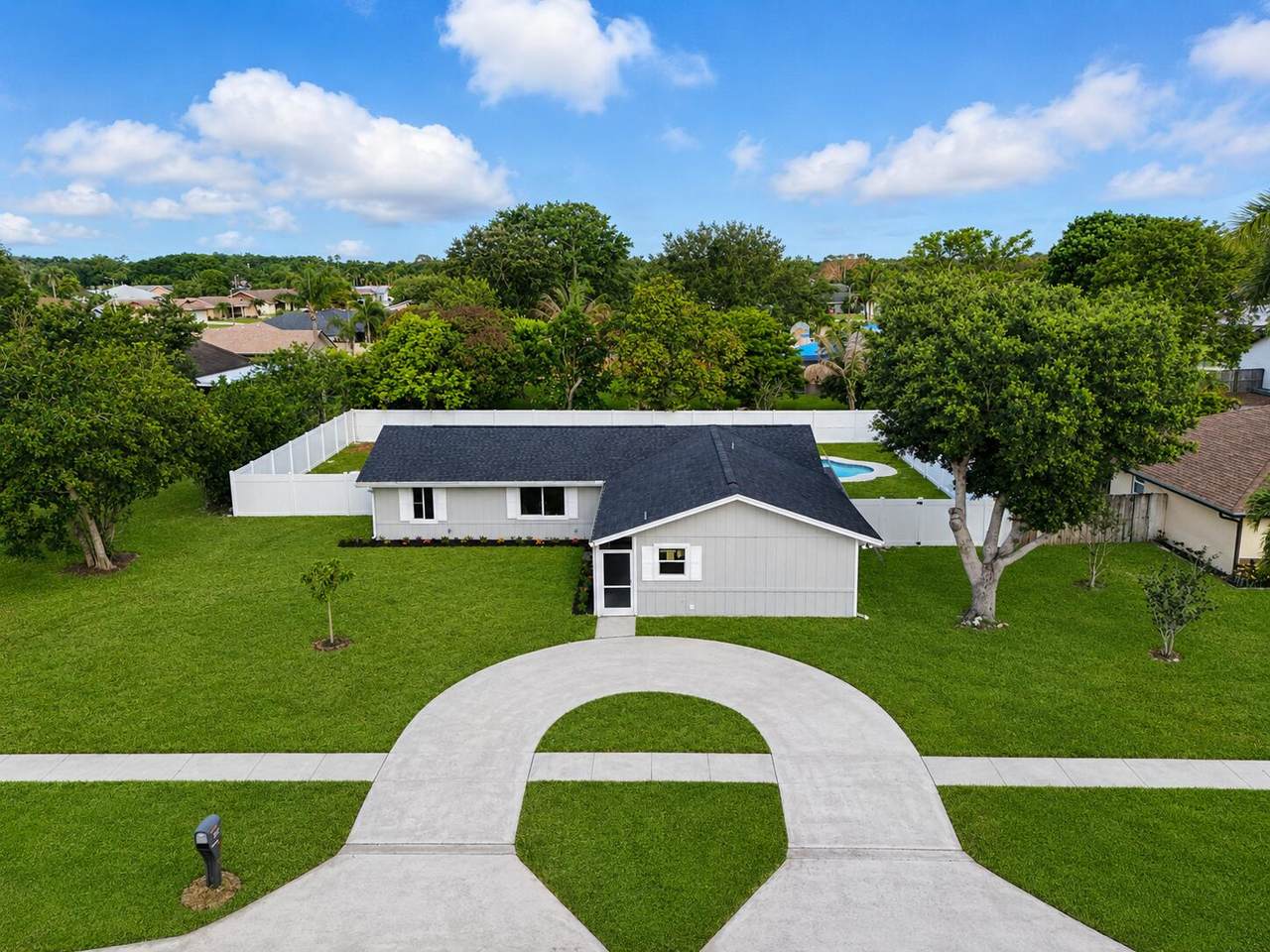 103 Prado Street - Photo 1