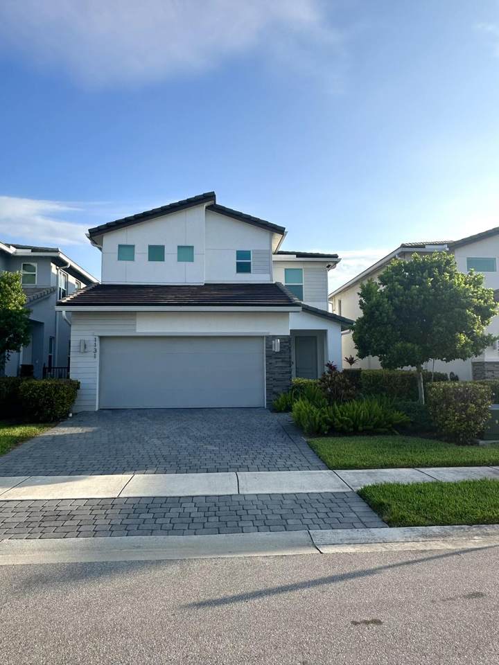 1131 Verde Court - Photo 1
