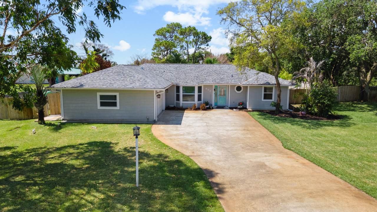 698 Fischer Drive - Photo 1