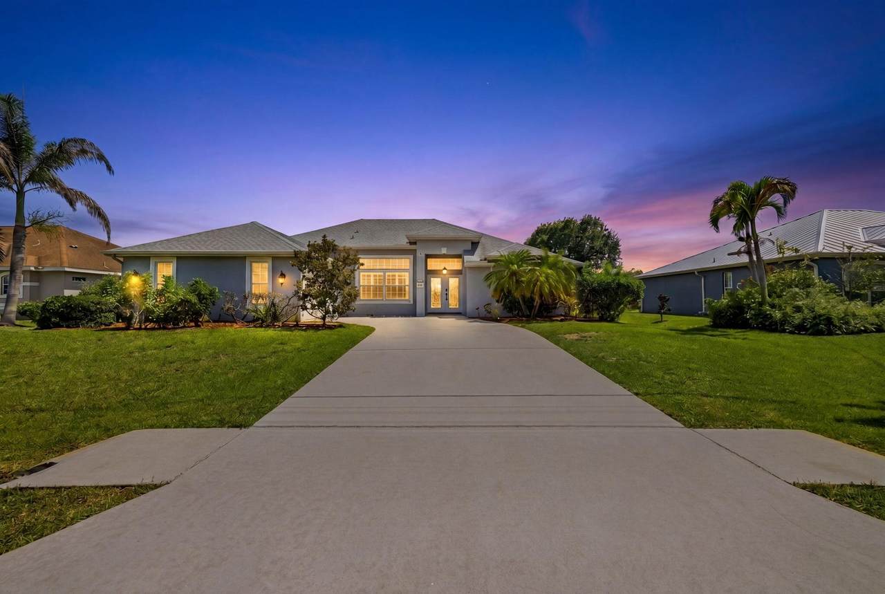 474 Carter Avenue - Photo 1