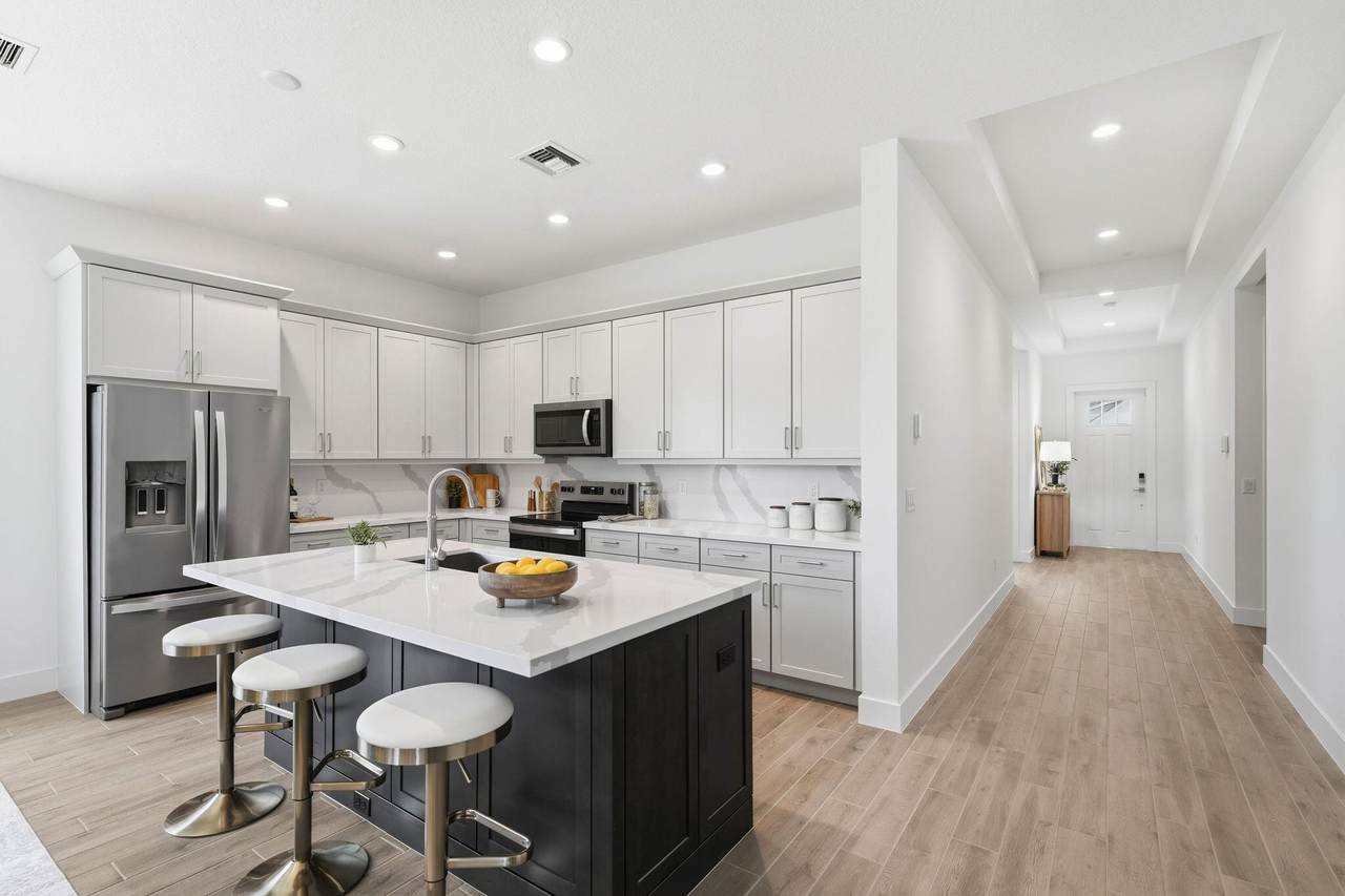 https://bt-photos.global.ssl.fastly.net/beaches/1280_boomver_1_B26030811-2.jpg