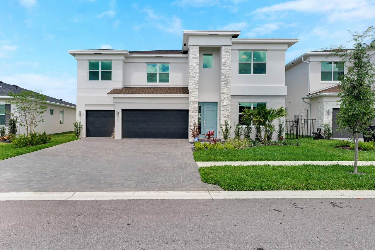 1525 Stockbridge Street - Photo 1