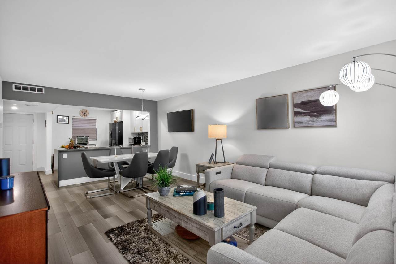 3160 Holiday Springs Boulevard - Photo 1