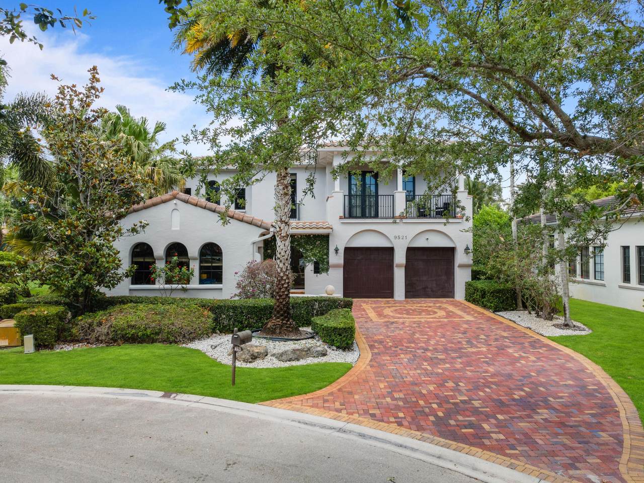 9521 Eden Manor - Photo 1