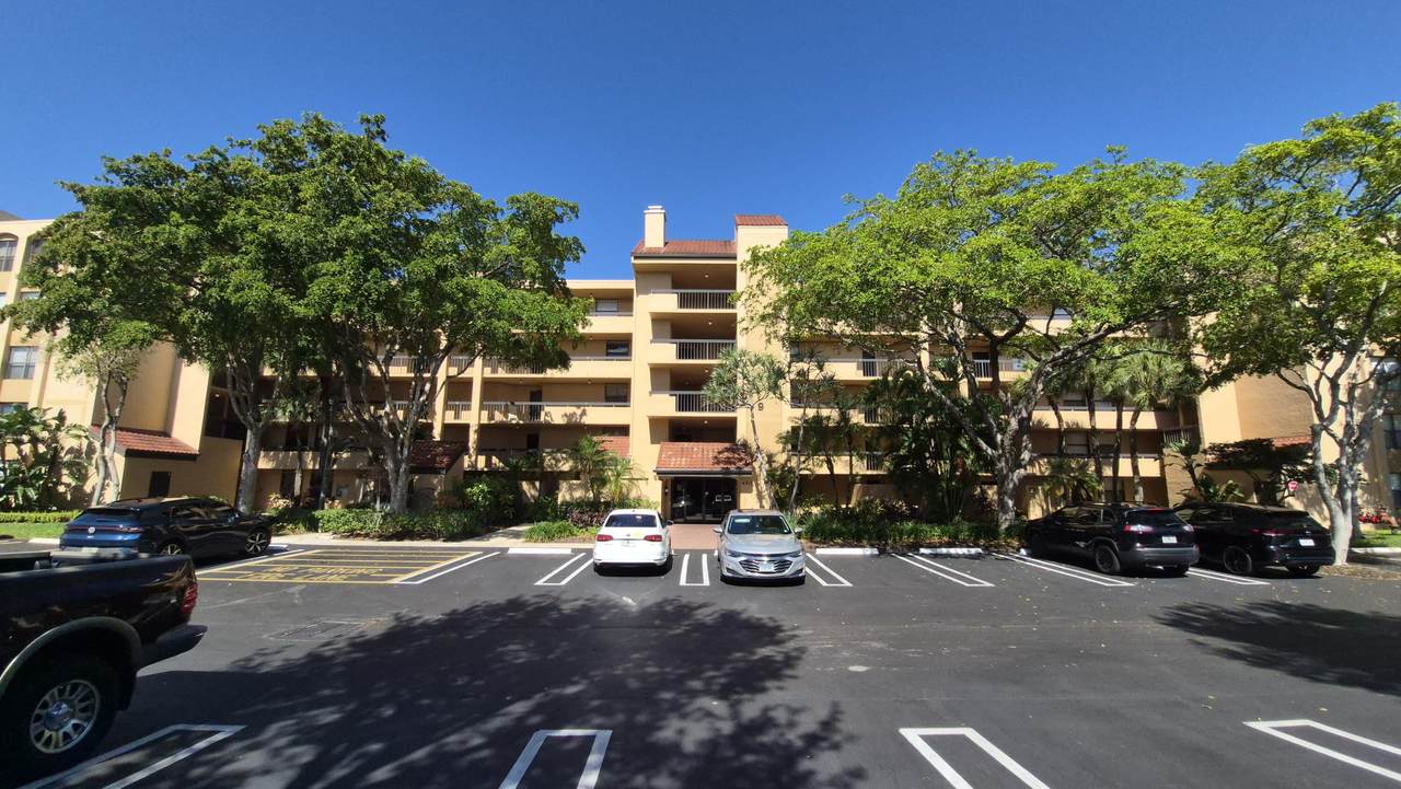 450 Egret Circle - Photo 1
