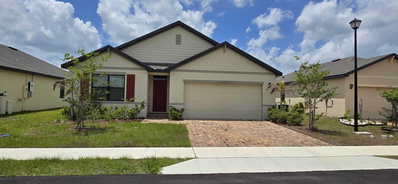 528 Seafoam Circle - Photo 1