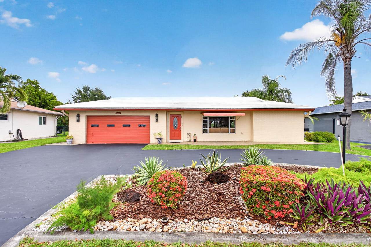 7306 94th Way - Photo 1