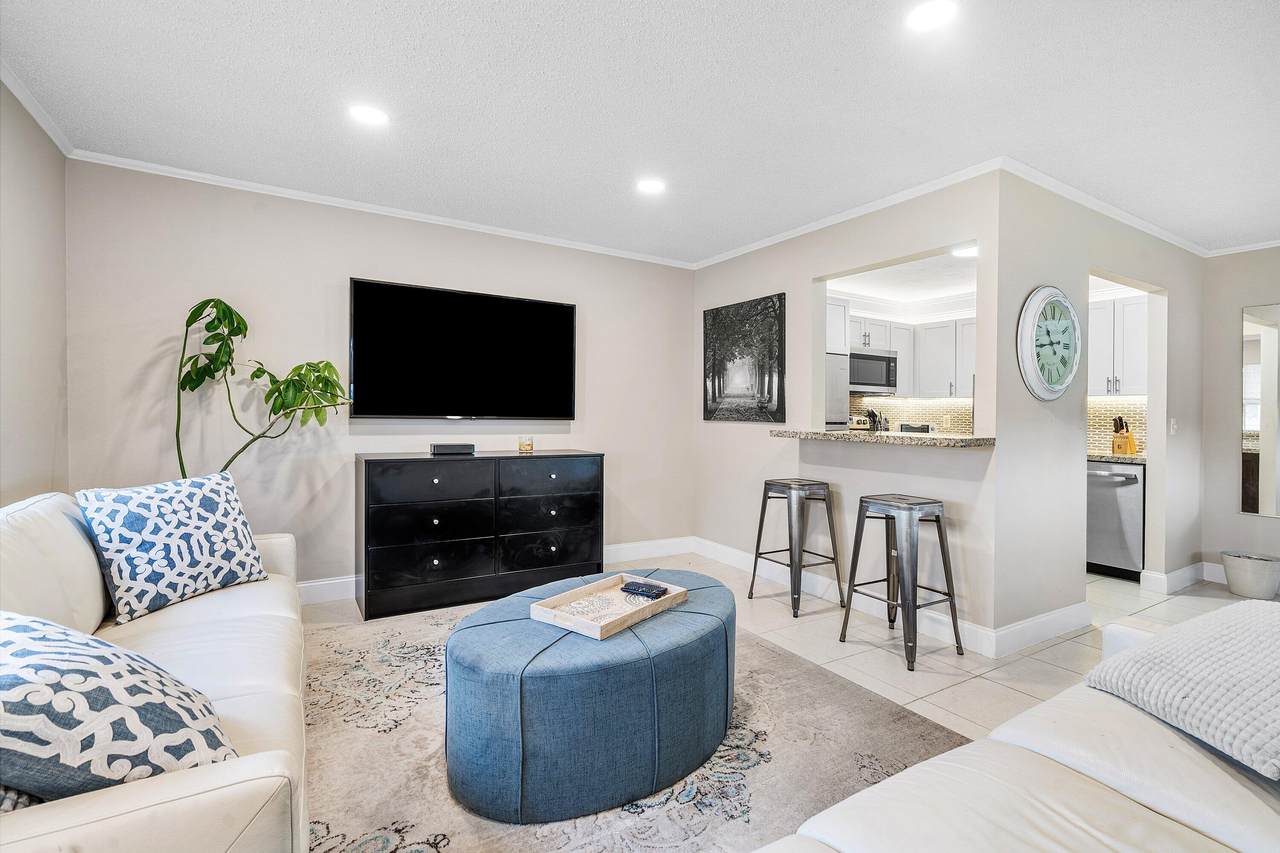 142 Brittany Terrace - Photo 1