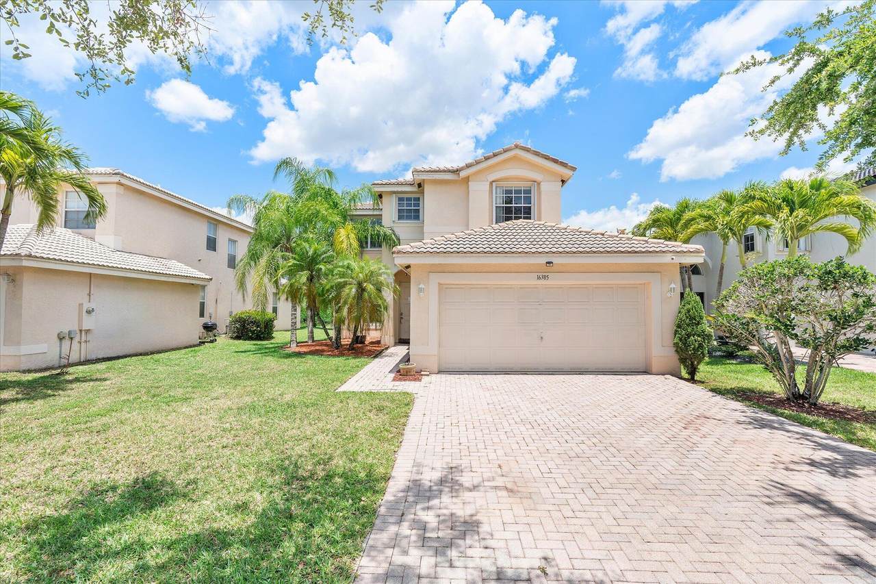 16385 27th Street - Photo 1