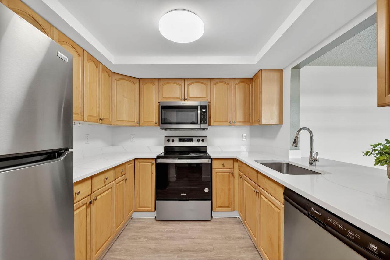 2513 17th Street - Photo 1