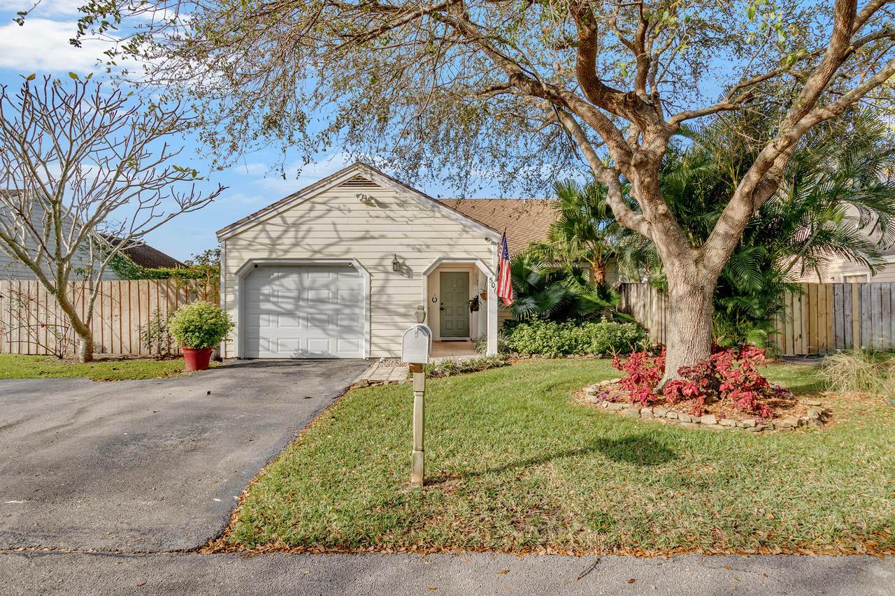 506 Sweet Wood Way - Photo 1