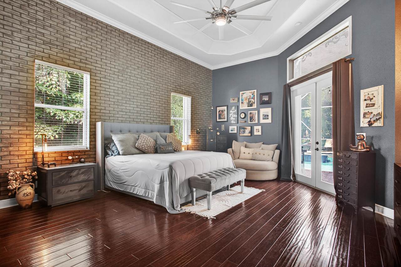 5884 79th Way - Photo 1