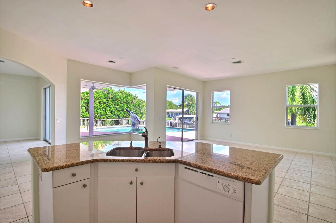 705 Bahia Mar Road - Photo 1
