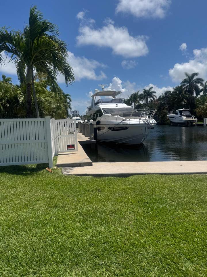https://bt-photos.global.ssl.fastly.net/beaches/1280_boomver_1_B26031563-2.jpg