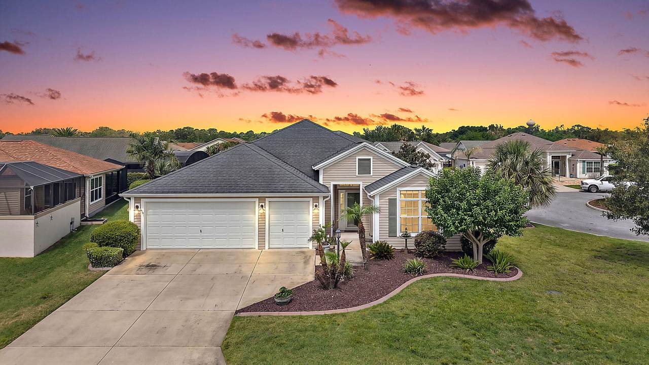 3746 New Moon Avenue - Photo 1