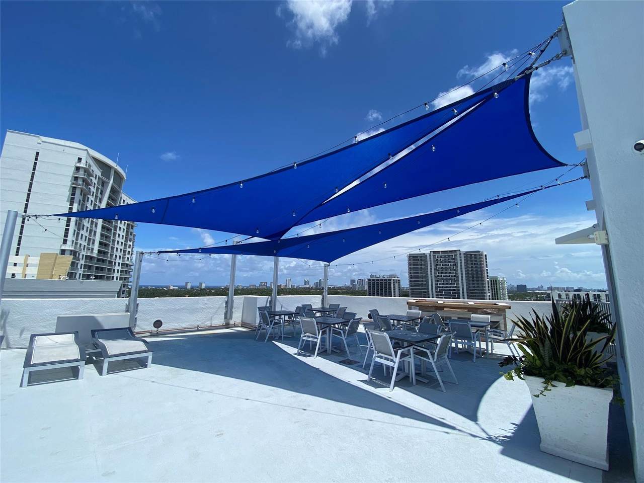 https://bt-photos.global.ssl.fastly.net/beaches/1280_boomver_1_B26031589-2.jpg