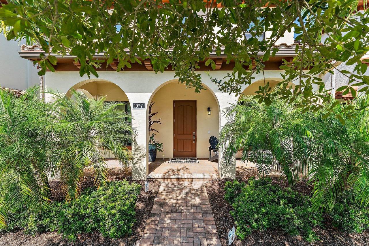 1077 Faulkner Terrace - Photo 1