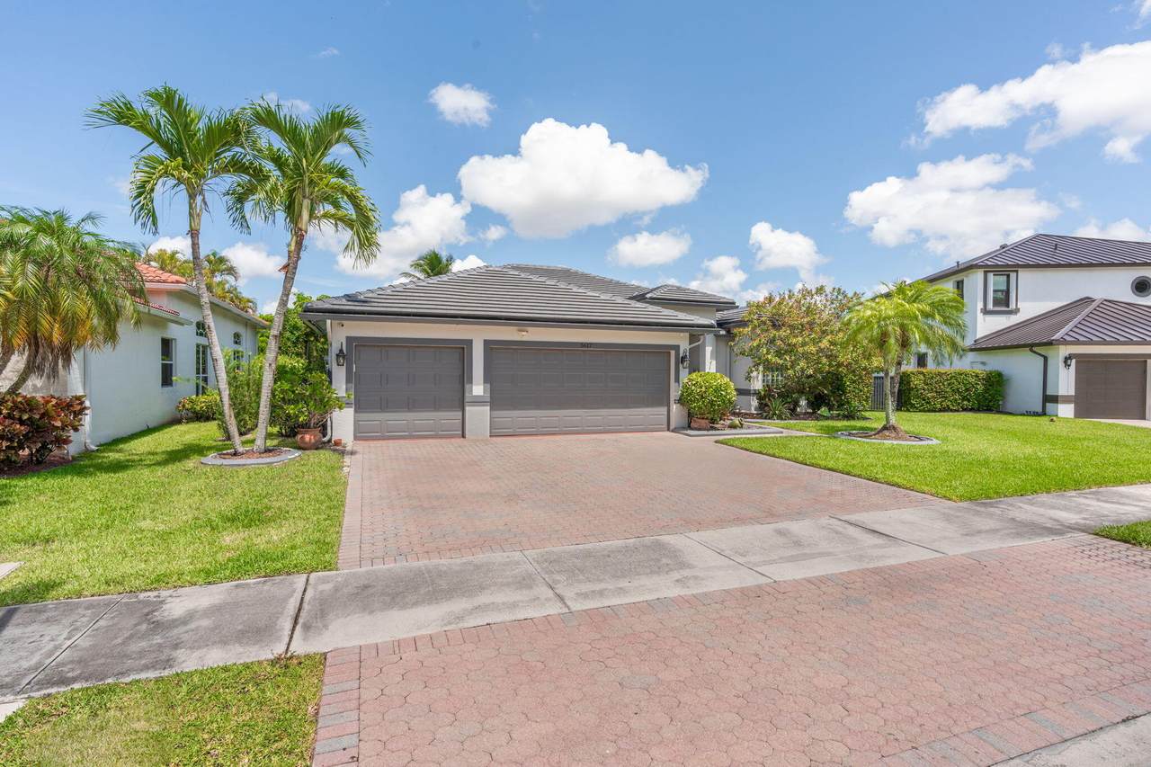 5617 106th Way - Photo 1