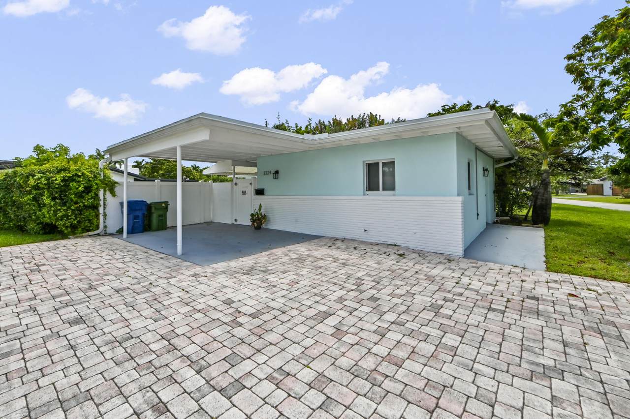 2224 6th Terrace - Photo 1