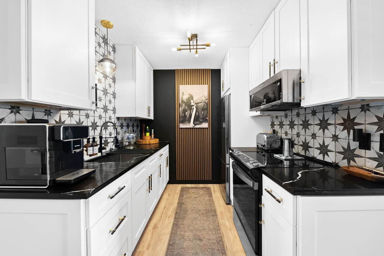 401 J - Photo 1