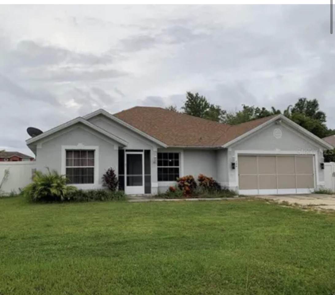 704 Caracara Court - Photo 1