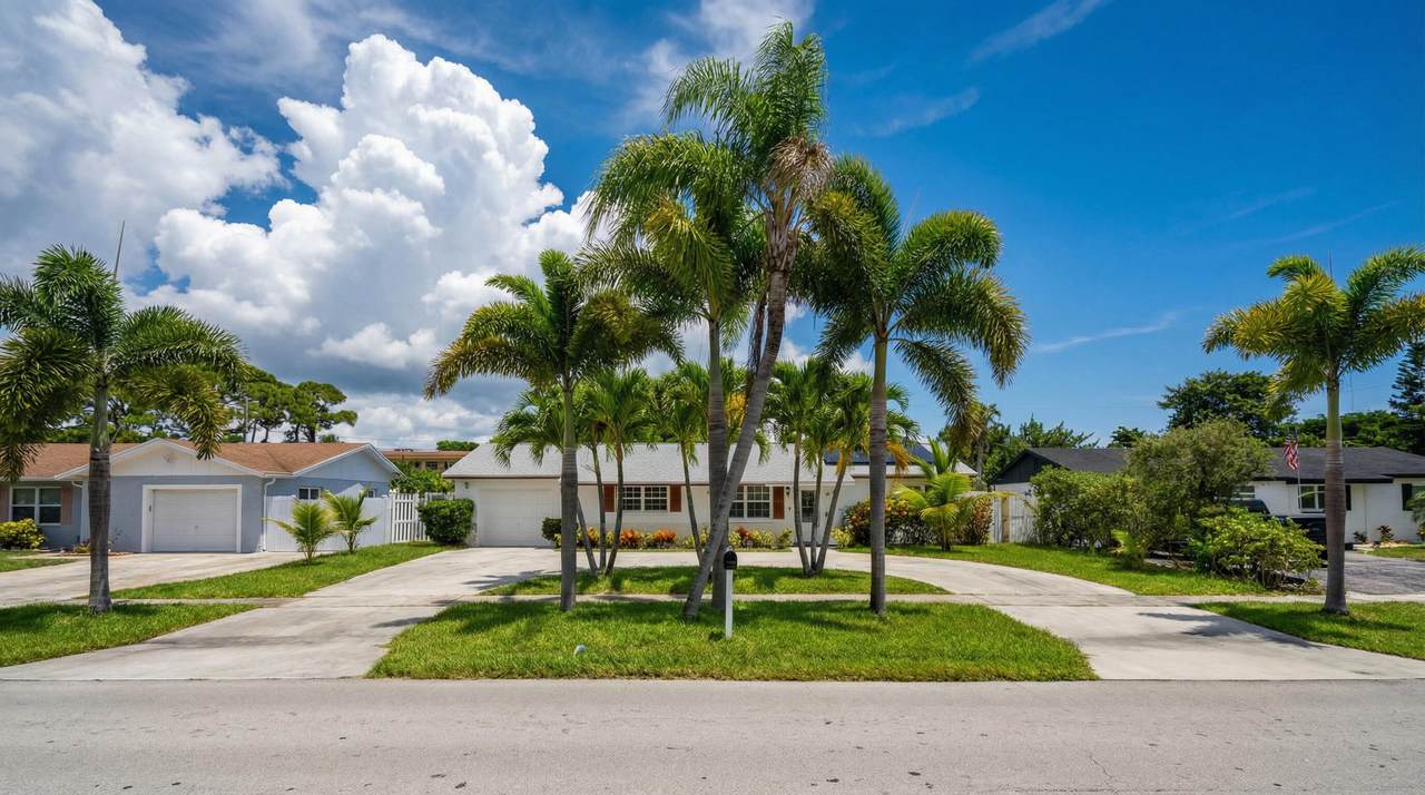428 Alemeda Drive - Photo 1