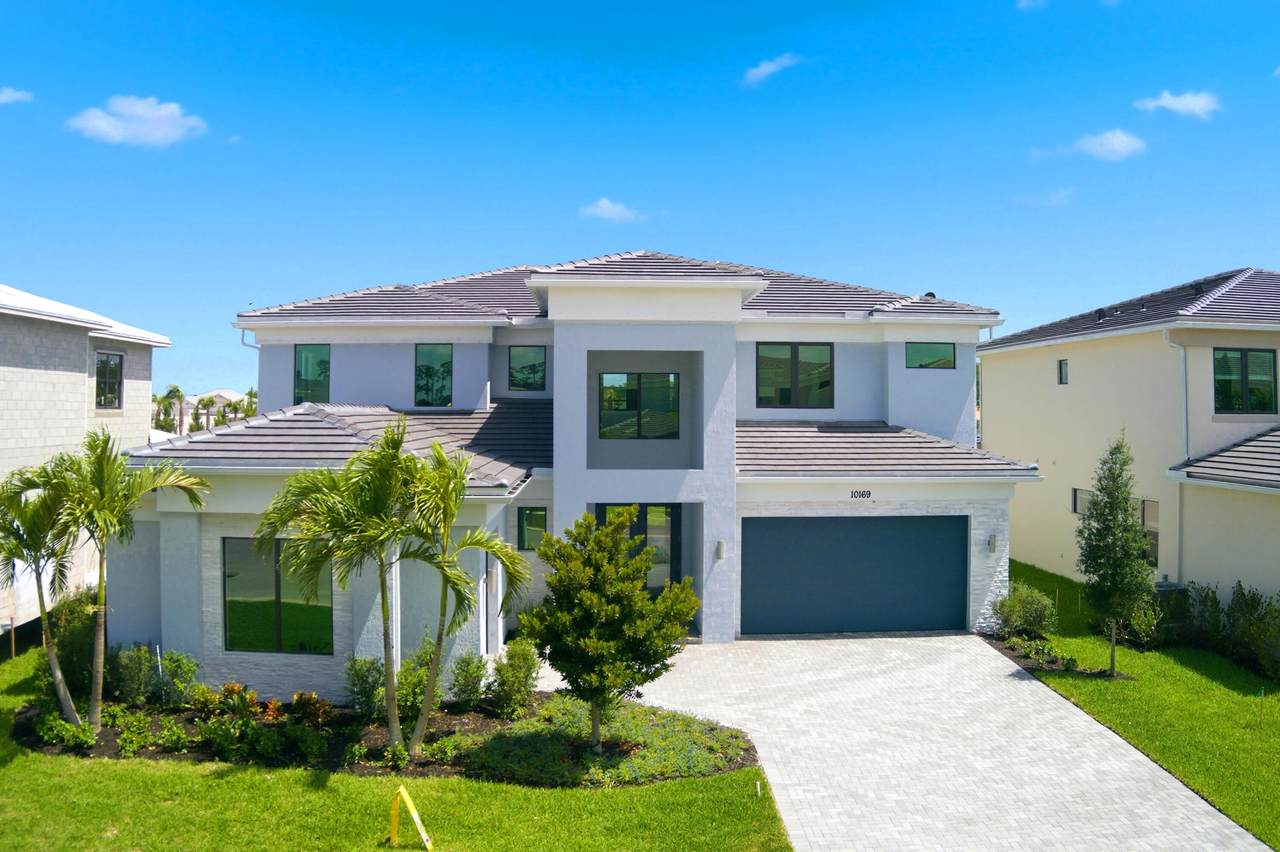10169 Royal Ascot Avenue - Photo 1