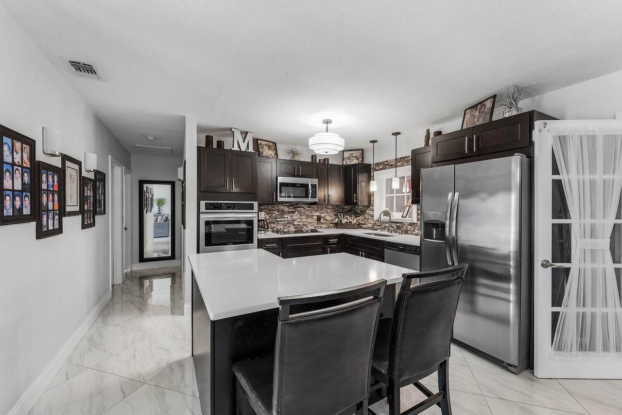 517 Ibis Drive - Photo 1