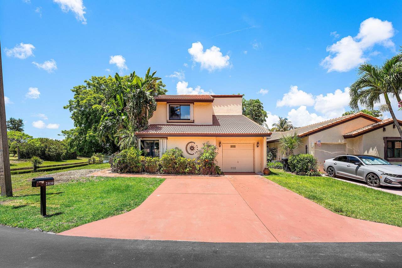 2810 Sand Pines Court - Photo 1