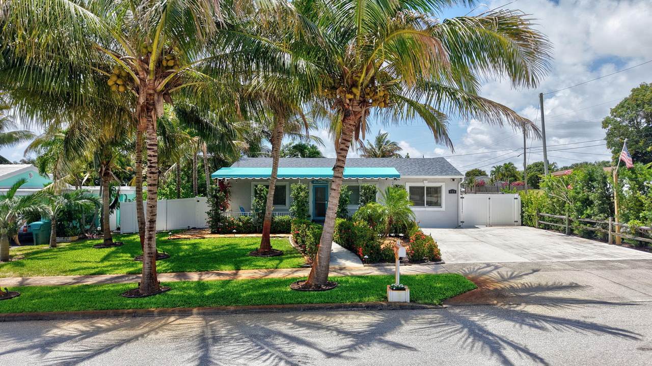 468 Ocean Avenue - Photo 1