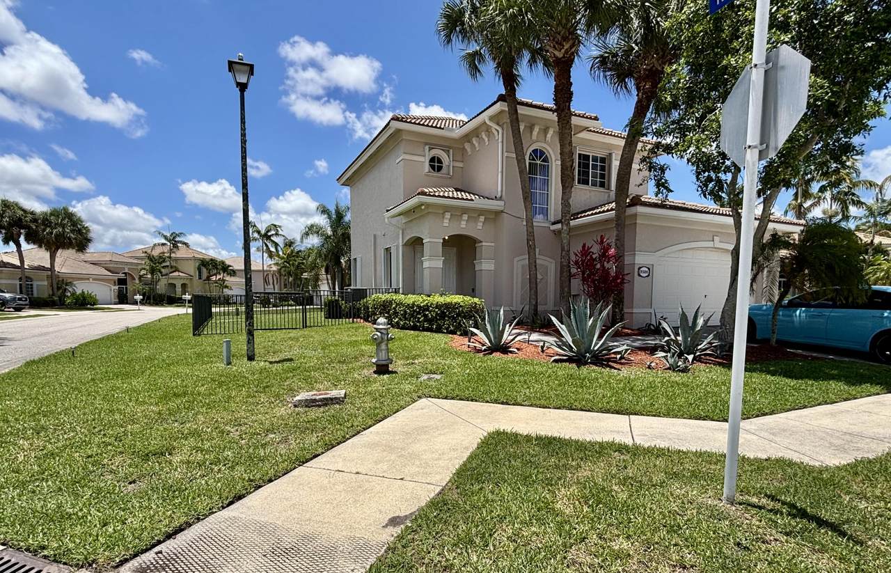 8586 White Cay - Photo 1