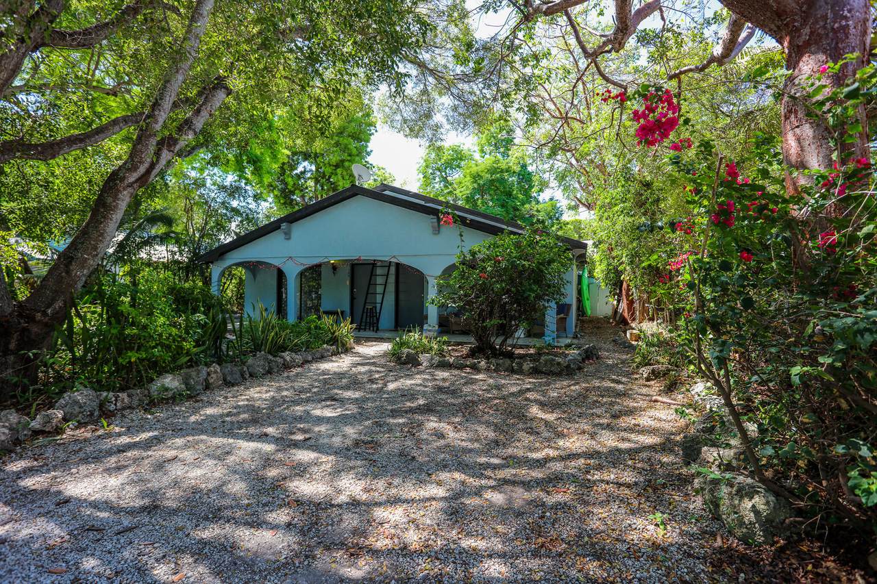 145 Casa Court Drive - Photo 1