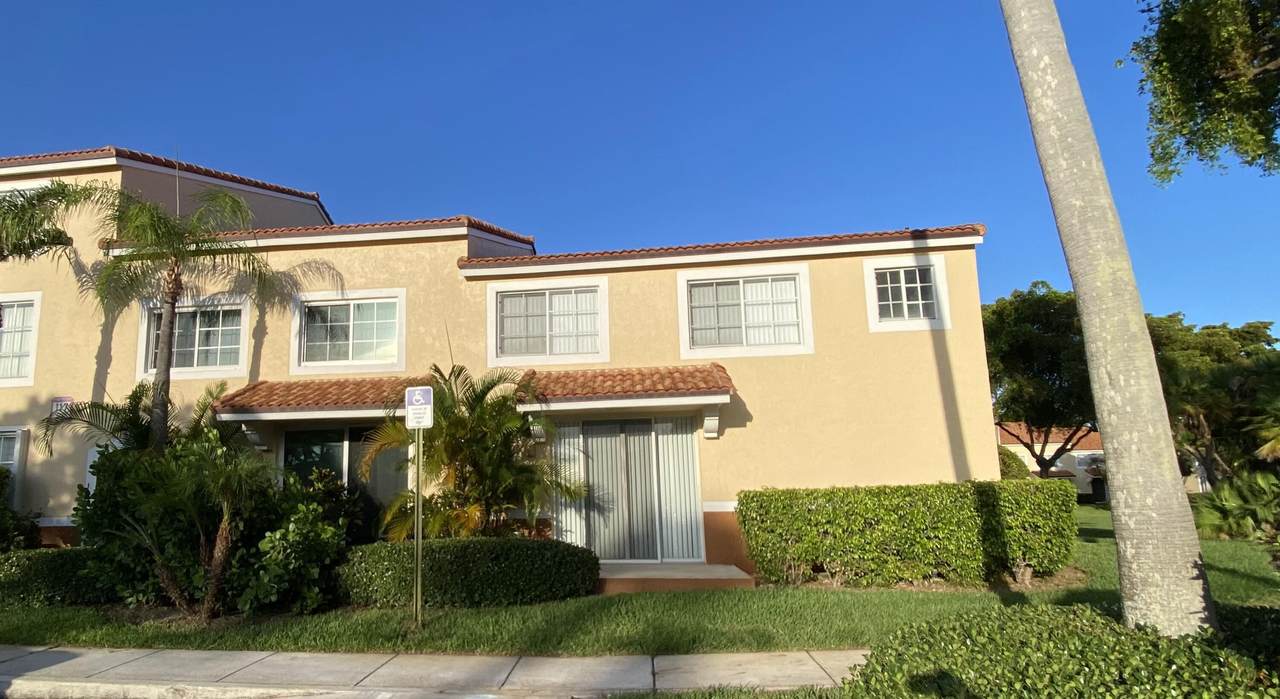 117 Yacht Club Way - Photo 1