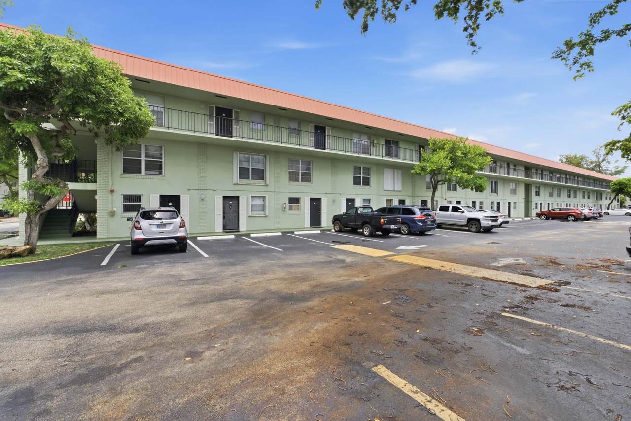 801 Oakland Park Boulevard - Photo 1