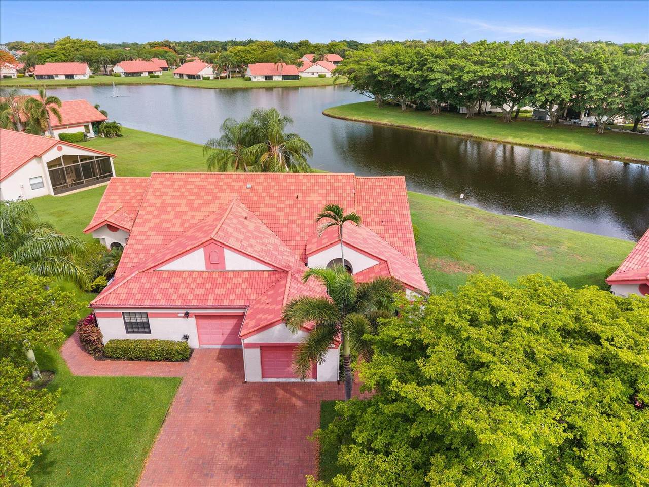 7585 Lexington Club Boulevard - Photo 1