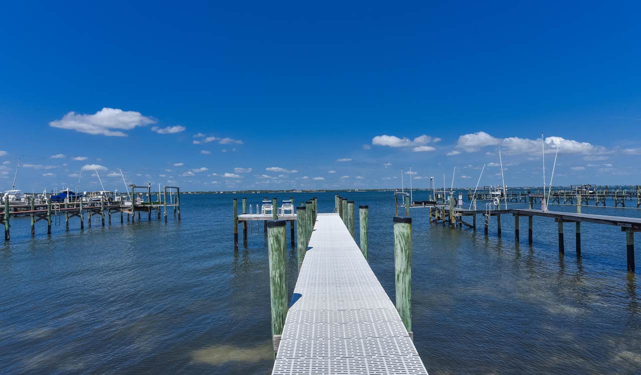 https://bt-photos.global.ssl.fastly.net/beaches/1280_boomver_1_B26034944-2.jpg