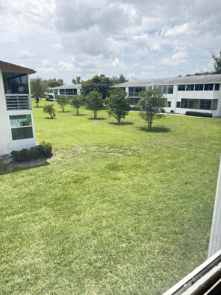 179 Windsor H - Photo 1