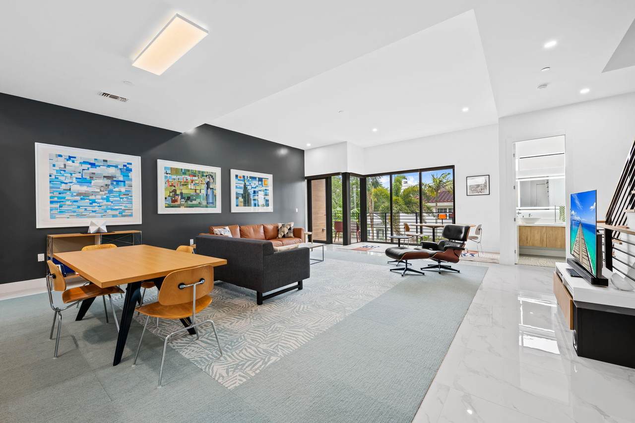 818 2nd Street - Photo 1