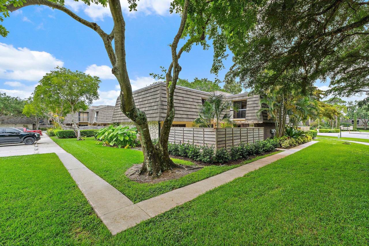 108 1st Terrace - Photo 1