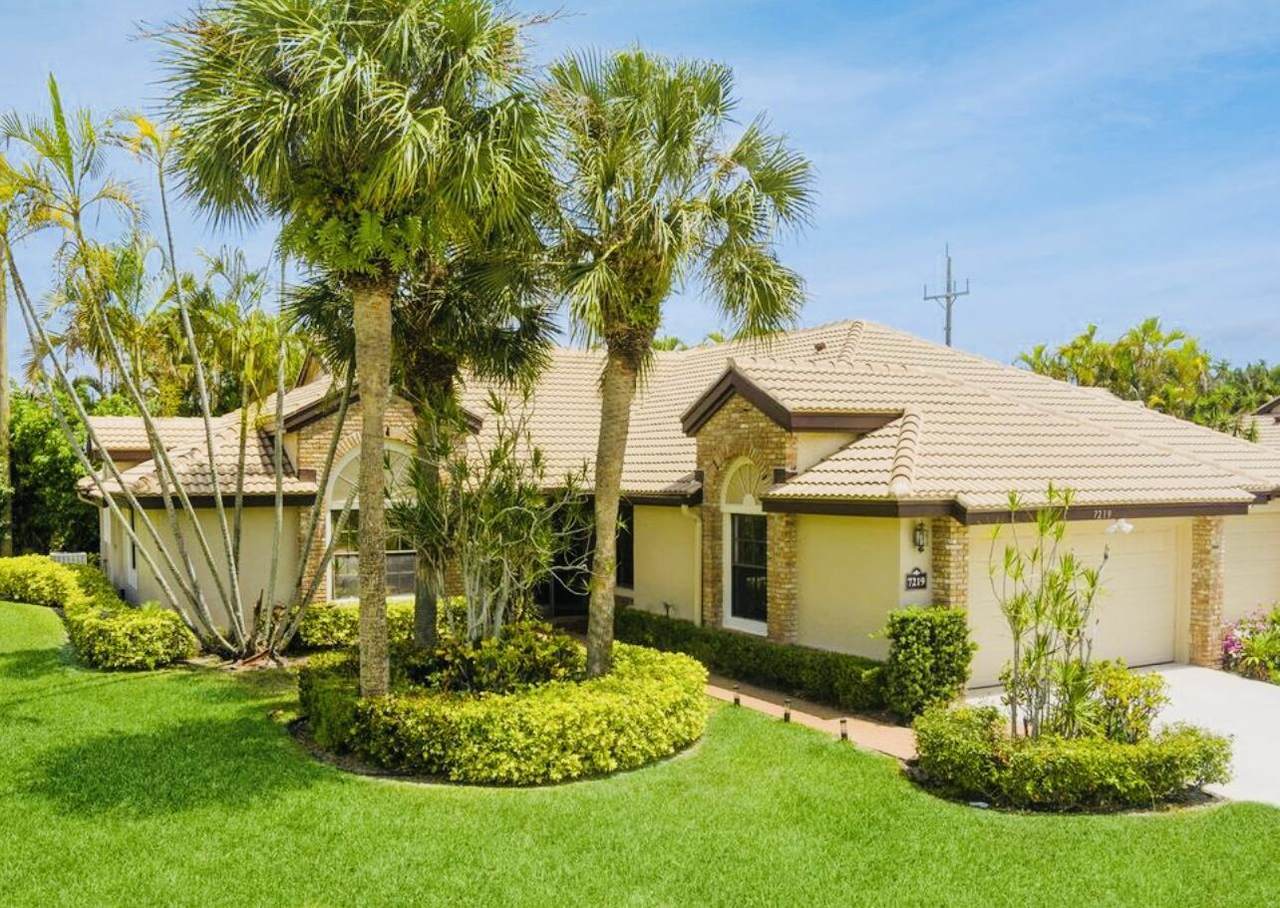 7219 Le Chalet Boulevard - Photo 1