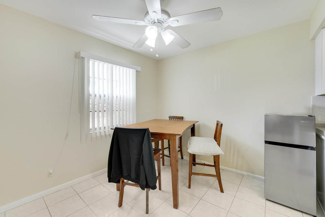 https://bt-photos.global.ssl.fastly.net/beaches/1280_boomver_1_B26036339-2.jpg