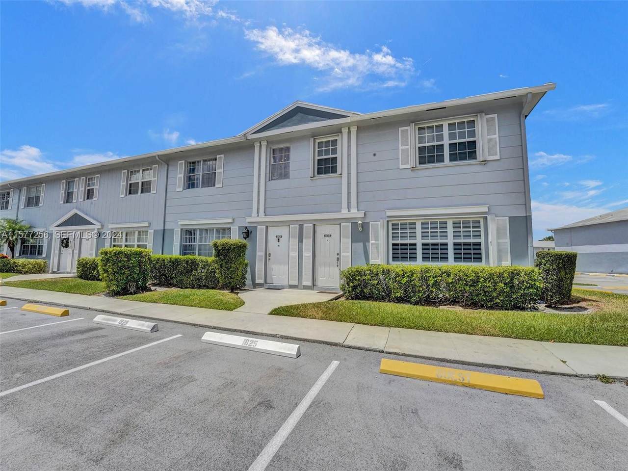 1829 81st Way - Photo 1