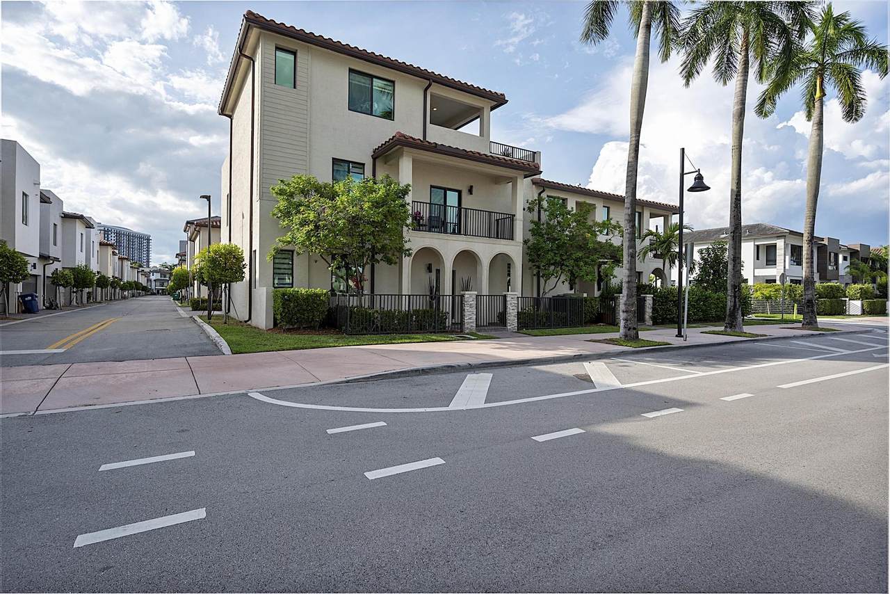 8321 Central Park Boulevard - Photo 1