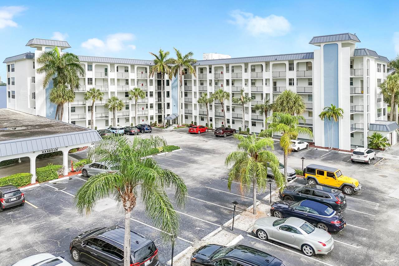 100 Paradise Harbour Boulevard - Photo 1