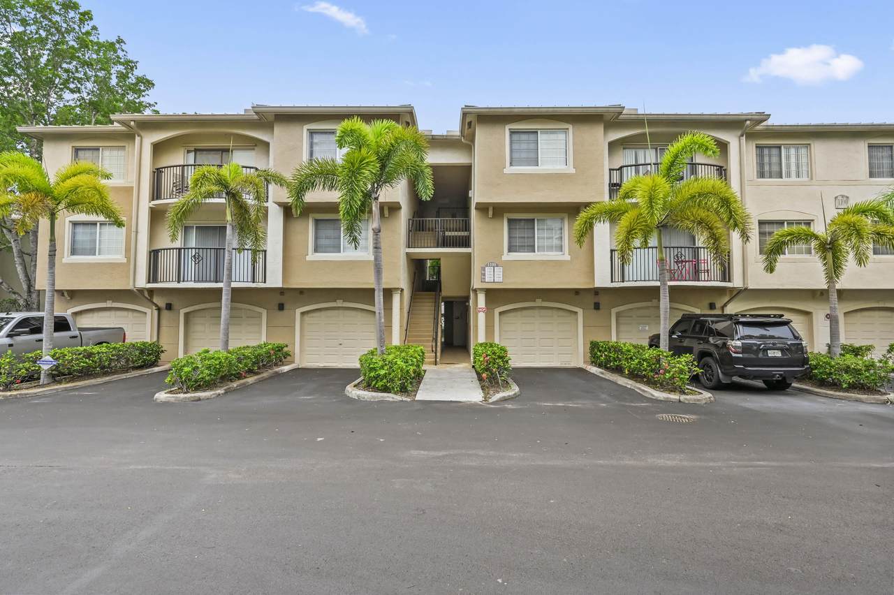1100 Crestwood Ct Court - Photo 1