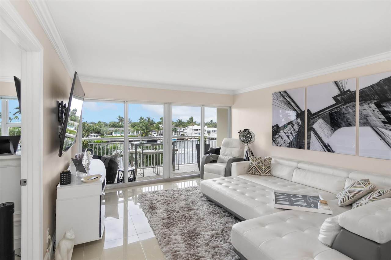 2611 Riverside Drive - Photo 1