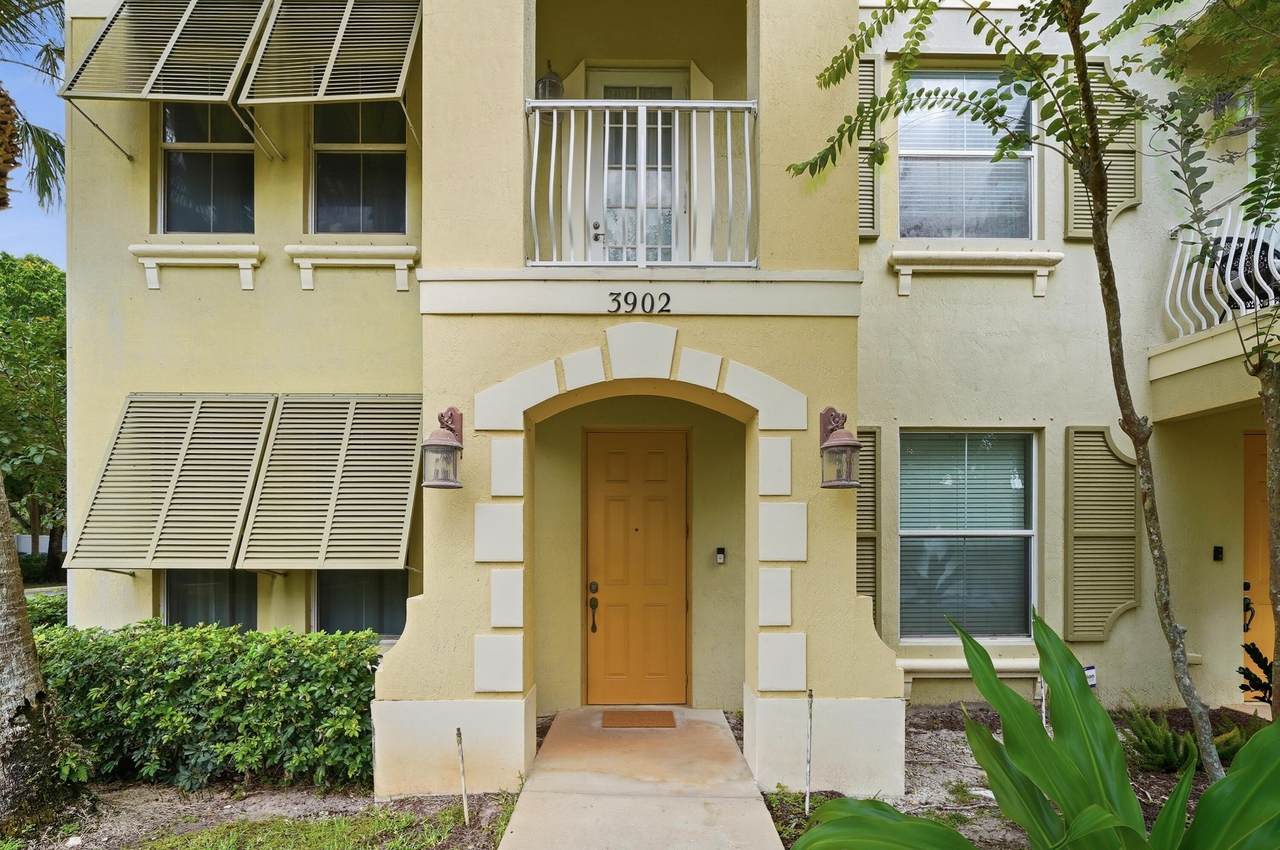 https://bt-photos.global.ssl.fastly.net/beaches/1280_boomver_1_B26039759-2.jpg