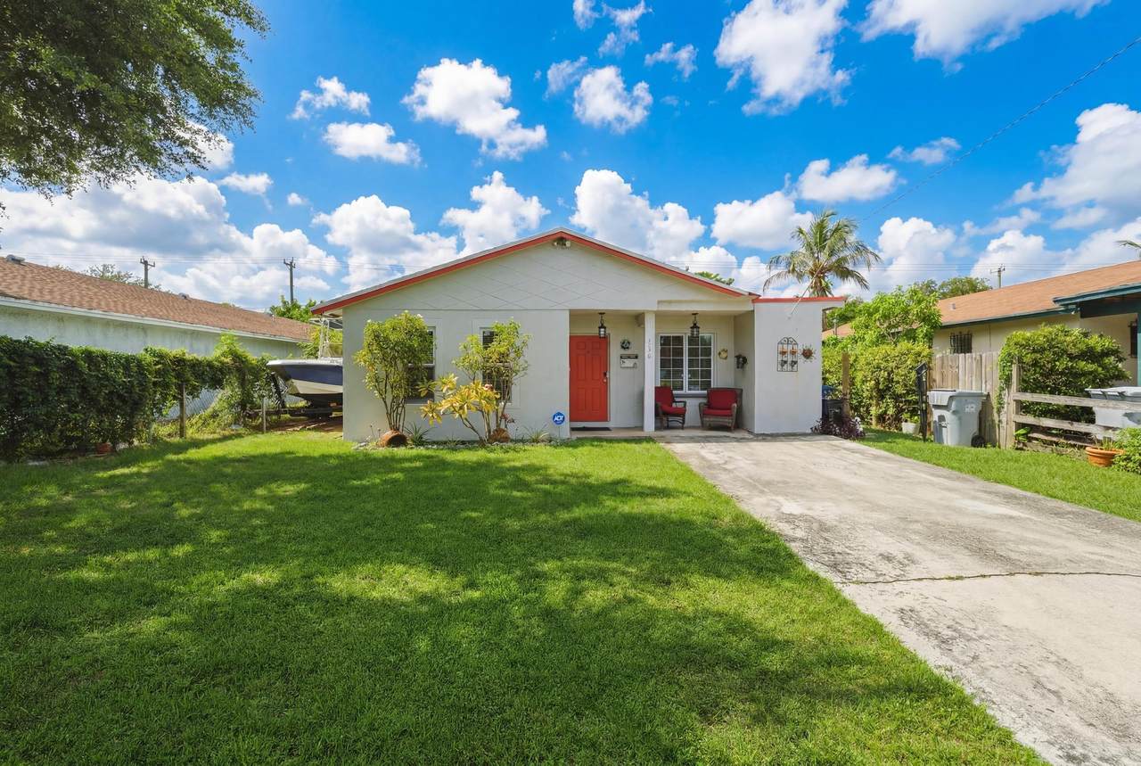 224 9th Street - Photo 1